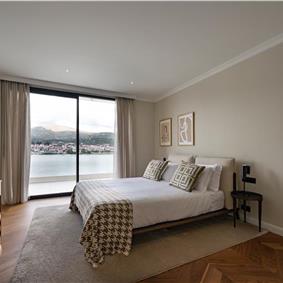 Selection of 5 bedroom seafront villas with heated pool on Ciovo near Trogir, sleeps 10